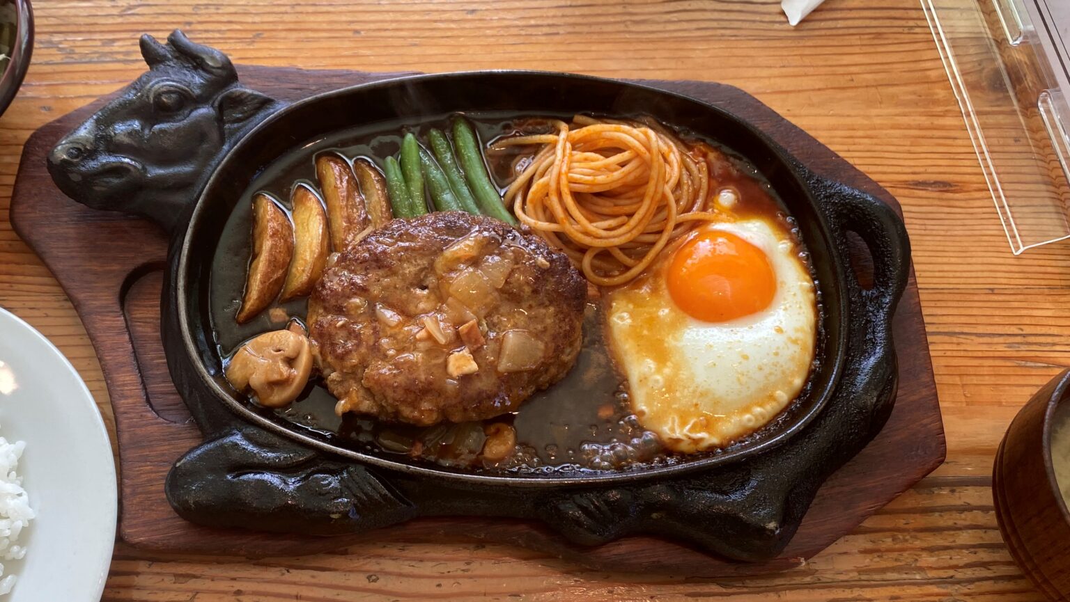 那珂川市にある行列のできるハンバーグ店！カレー&ハンバーグ ヤマト【福岡】 - リリリログ